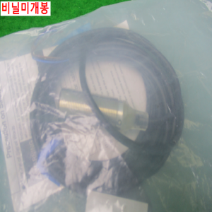 54643/미사용근접센서/E2B-M18KS08-WP-C1/옴론
